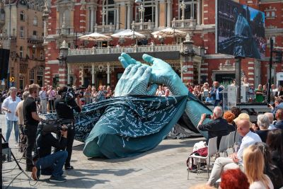 Standbeeld voor Peter R. de Vries